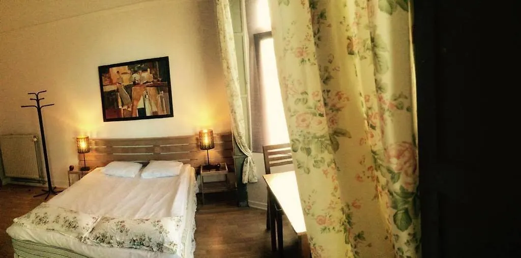 Appart-Hotel Maison De La Lune - Petite Auberge D'Etterbeek 브뤼셀